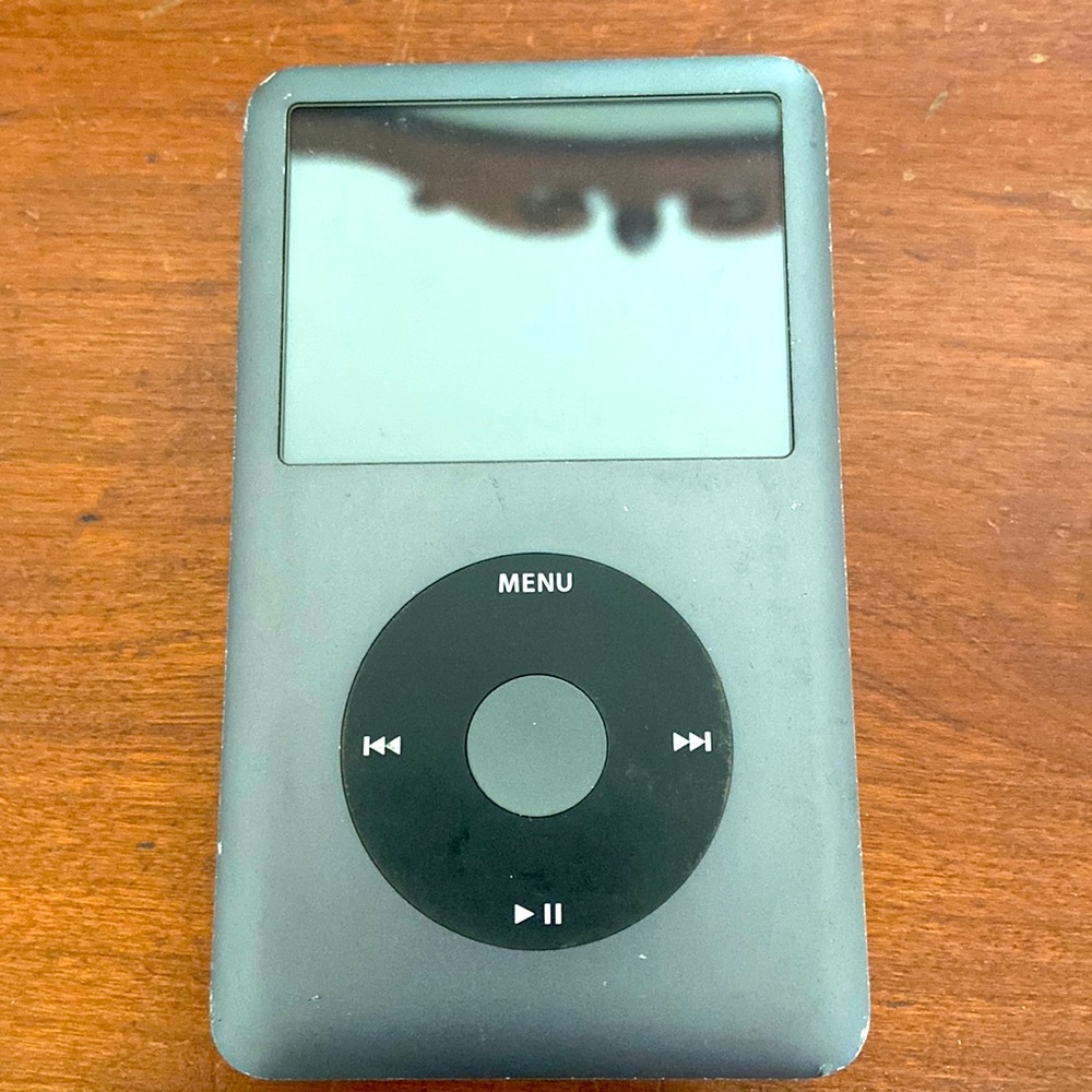 Used Apple Classic 7th Generation - Black (160GB)